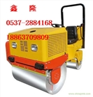 駕駛型振動(dòng)壓路機(jī)